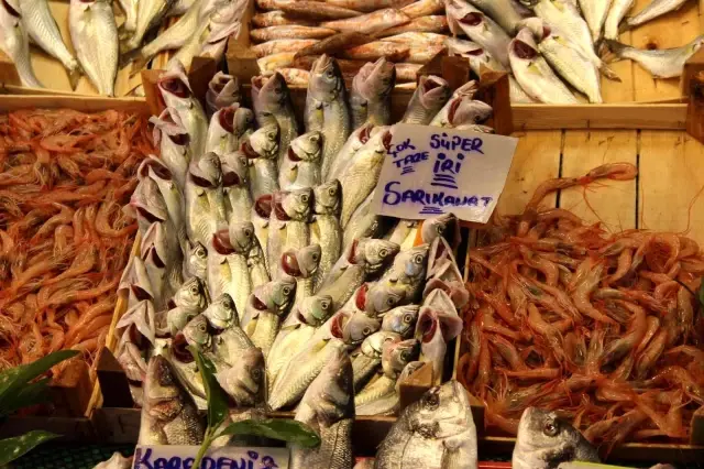 Yılın en çok tercih edilen balığı! Kilosu 80 liradan kapış kapış satılıyor Yılın en çok tercih edilen balığı! Kilosu 80 liradan kapış kapış satılıyor