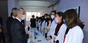Kırşehir'de fen lisesinde TÜBİTAK Bilim Fuarı açıldı
