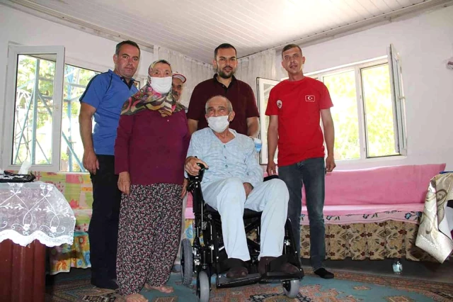 Döşemealtı'nda engelli hastaya sandalye ve yatak desteği