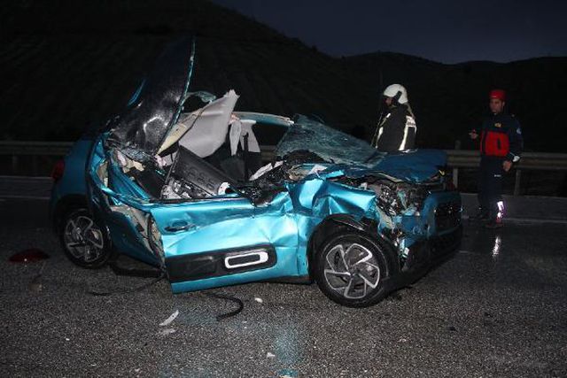 Manisa'da 11 aracın karıştığı zincirleme kazada 1 kişi yaralandı