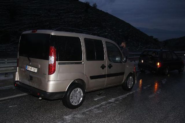 Manisa'da 11 aracın karıştığı zincirleme kazada 1 kişi yaralandı