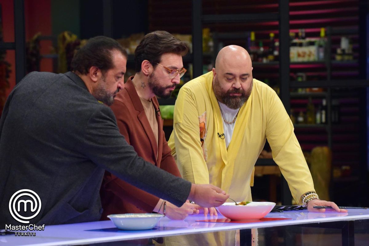 15 Aralık Masterchef eleme potasına kim gitti? 15 Aralık Masterchef dokunulmazlık oyununu kim, hangi takım kazandı?