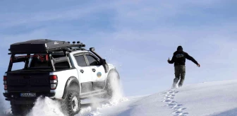 Gümüşhane'de off-road tutkunlarının karla mücadelesi