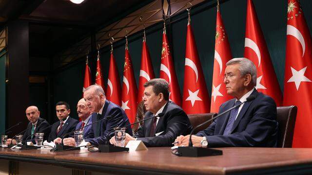 TBMM'de gündem 'asgari ücret' oldu! İşte parti parti ilk tepkiler TBMM'de gündem 'asgari ücret' oldu! İşte parti parti ilk tepkiler