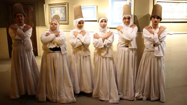 Azimle çalışan özel öğrenciler sema öğrendi