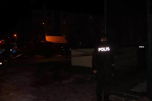 Okulda çıkan tartışma parkta kanlı bitti: 2 yaralı