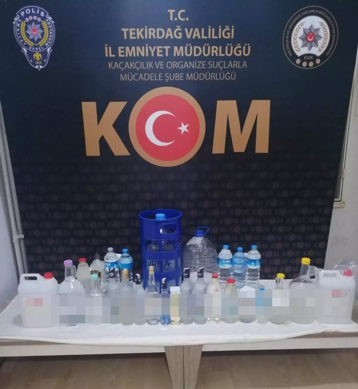 Tekirdağ'da 117 litre sahte içki ile 40 litre etil alkol ele geçirildi