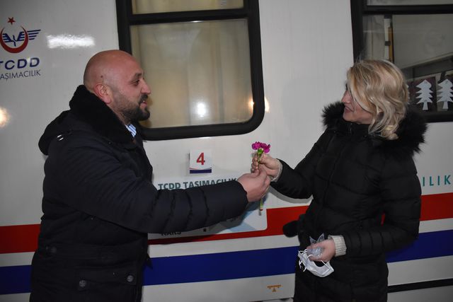 Turistik Doğu Ekspresi Kars'a ulaştı