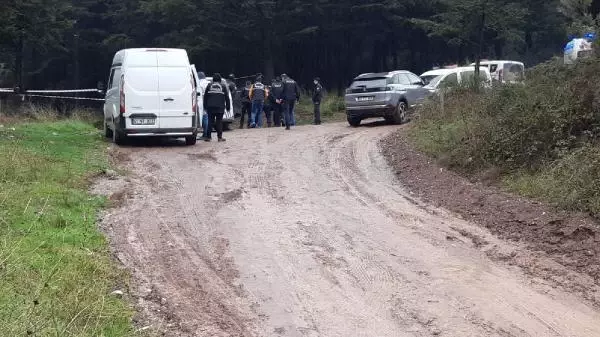 Sevgilisini boğazını keserek öldürmeden önce arkadaşına kredi çektirmiş