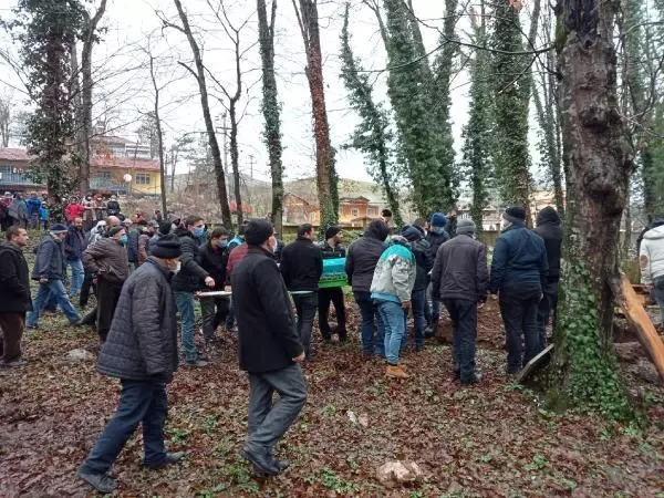 Son dakika haber! SEVGİLİSİNİ BOĞAZINI KESEREK ÖLDÜRMEDEN ÖNCE ARKADAŞINA KREDİ ÇEKTİRMİŞ