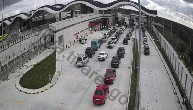 TL'deki değer kaybını fırsata çeviren Bulgarlar Türkiye'ye akın ediyor! Sınır kapısında uzun araç kuyrukları oluştu