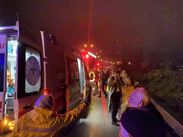 Son dakika haberi | TEM'de otobüs, tır ve otomobilin karıştığı kazada ortalık savaş alanına döndü: 2'si ağır 20 yaralı