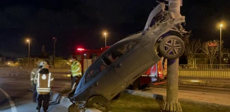 Bakırköy'de meydana gelen trafik kazasında otomobil sürücüsü yaralandı