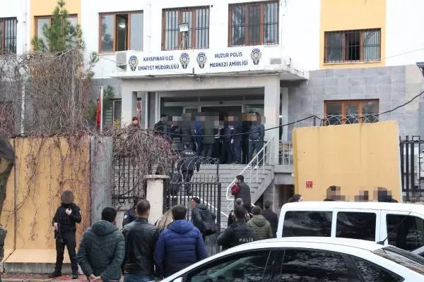 Polis karakoluna pompalı tüfekle girerek ateş açtı