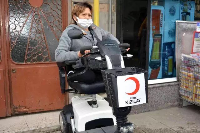 Kızılay'dan engelleri aşan hediye