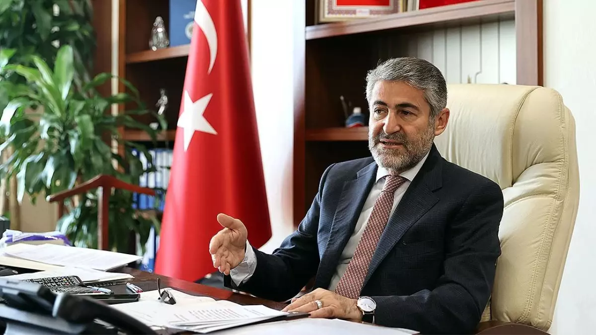 Canlı İzle! Hazine ve Maliye Bakanı Nureddin Nebati, TRT 1'de değerlendirmelerde bulunuyor!