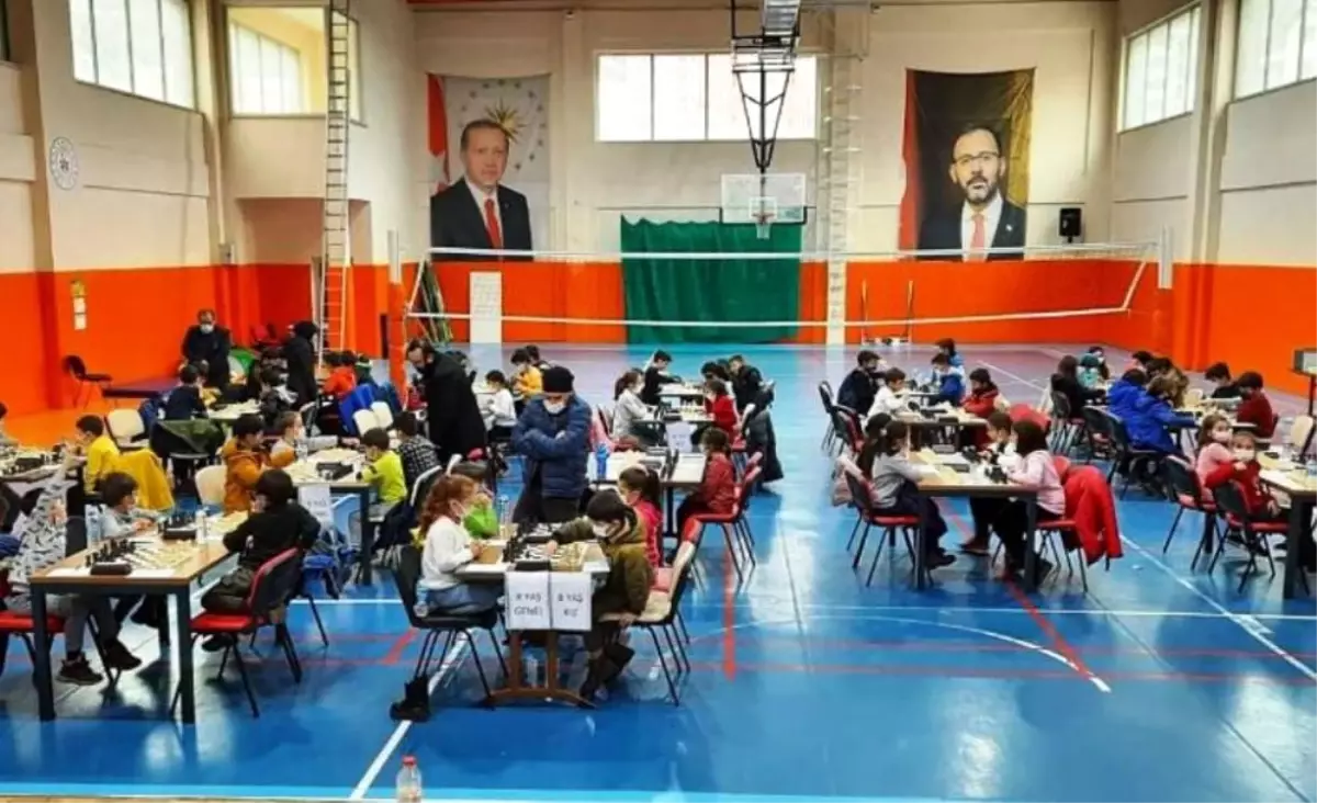 Gümüşhane'de Küçükler Satranç İl Birinciliği turnuvası 74 sporcunun katılımıyla gerçekleşti