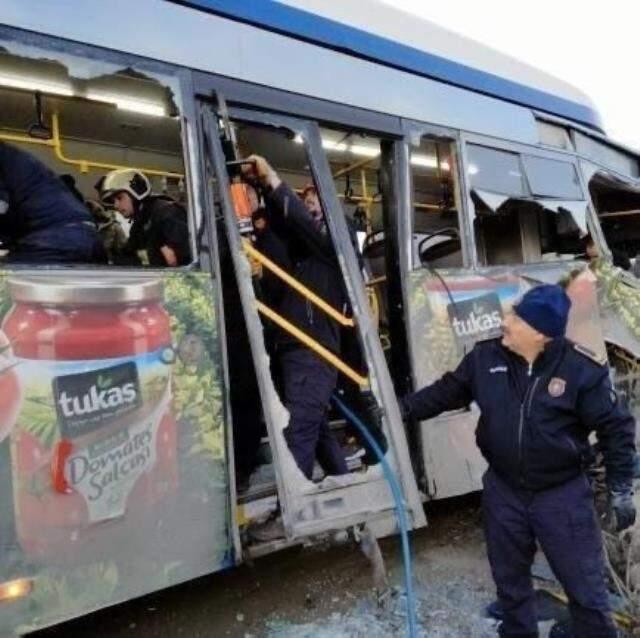 Ankara'da halk otobüsü kaza yaptı! En az 20 yaralı var Ankara'da halk otobüsü kaza yaptı! En az 20 yaralı var