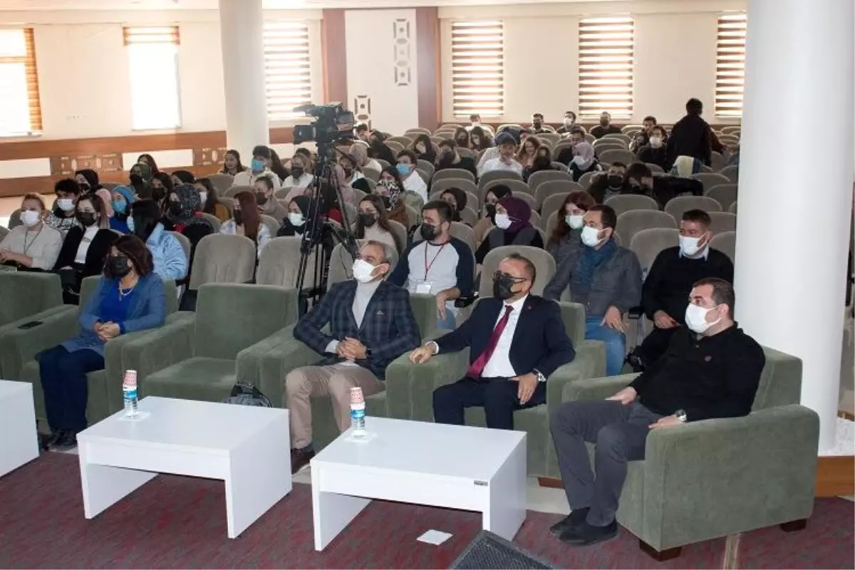 Geleneksel Tekstil Teknikleri Işığında Yenilikçi Yaklaşımlar ve Marka Oluşturma Konulu Konferans Düzenlendi
