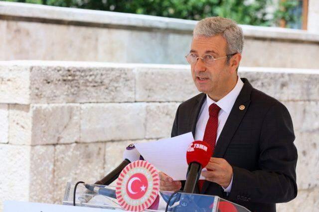 Halkbank'ın 'Kur korumalı TL vadeli mevduat' sistemiyle ilgili tartışma yaratan reklamı Meclis gündeminde Halkbank'ın 'Kur korumalı TL vadeli mevduat' sistemiyle ilgili tartışma yaratan reklamı Meclis gündeminde