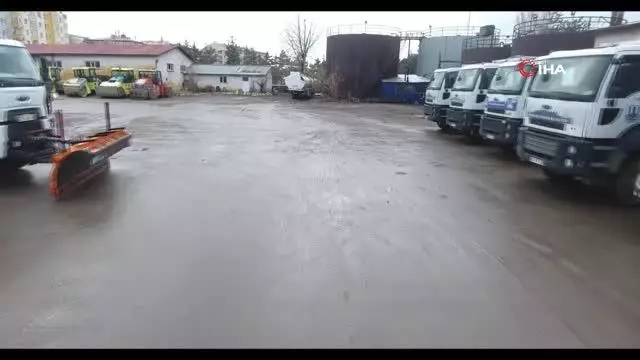 Karın başkenti Erzurum'da ekipler seferber oldu