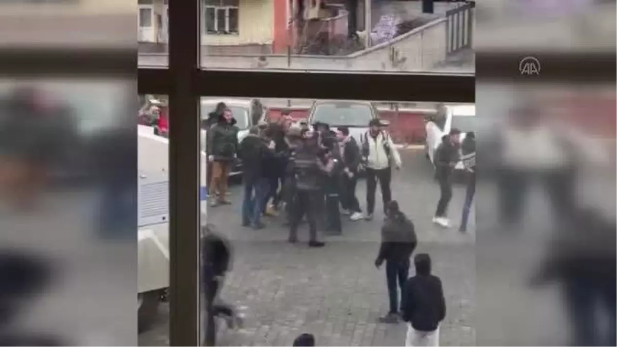 Kağızman Gençlerbirliğispor ile Doğubayazıt Belediyespor maçında kavga çıktı! Bir kulüp yöneticisi yaralandı