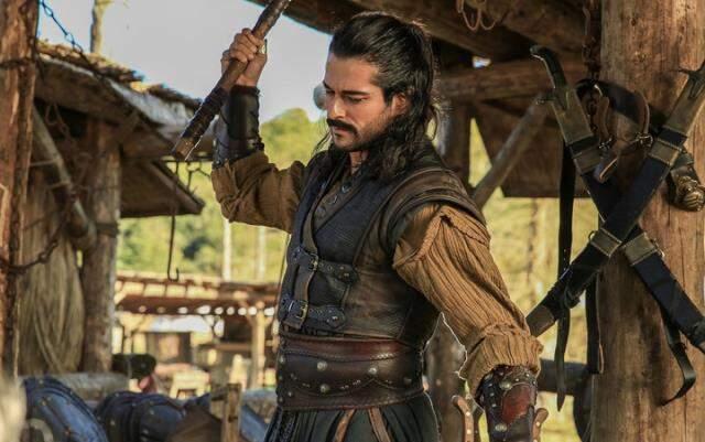 Set çalışanlarına küfür ettiği söylenen Burak Özçivit'in ifadesi ortaya çıktı Set çalışanlarına küfür ettiği söylenen Burak Özçivit'in ifadesi ortaya çıktı