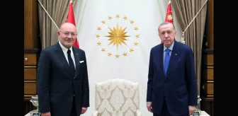 Cumhurbaşkanı Erdoğan, Doğuş Grubu Yönetim Kurulu Başkanı Şahenk'i kabul etti
