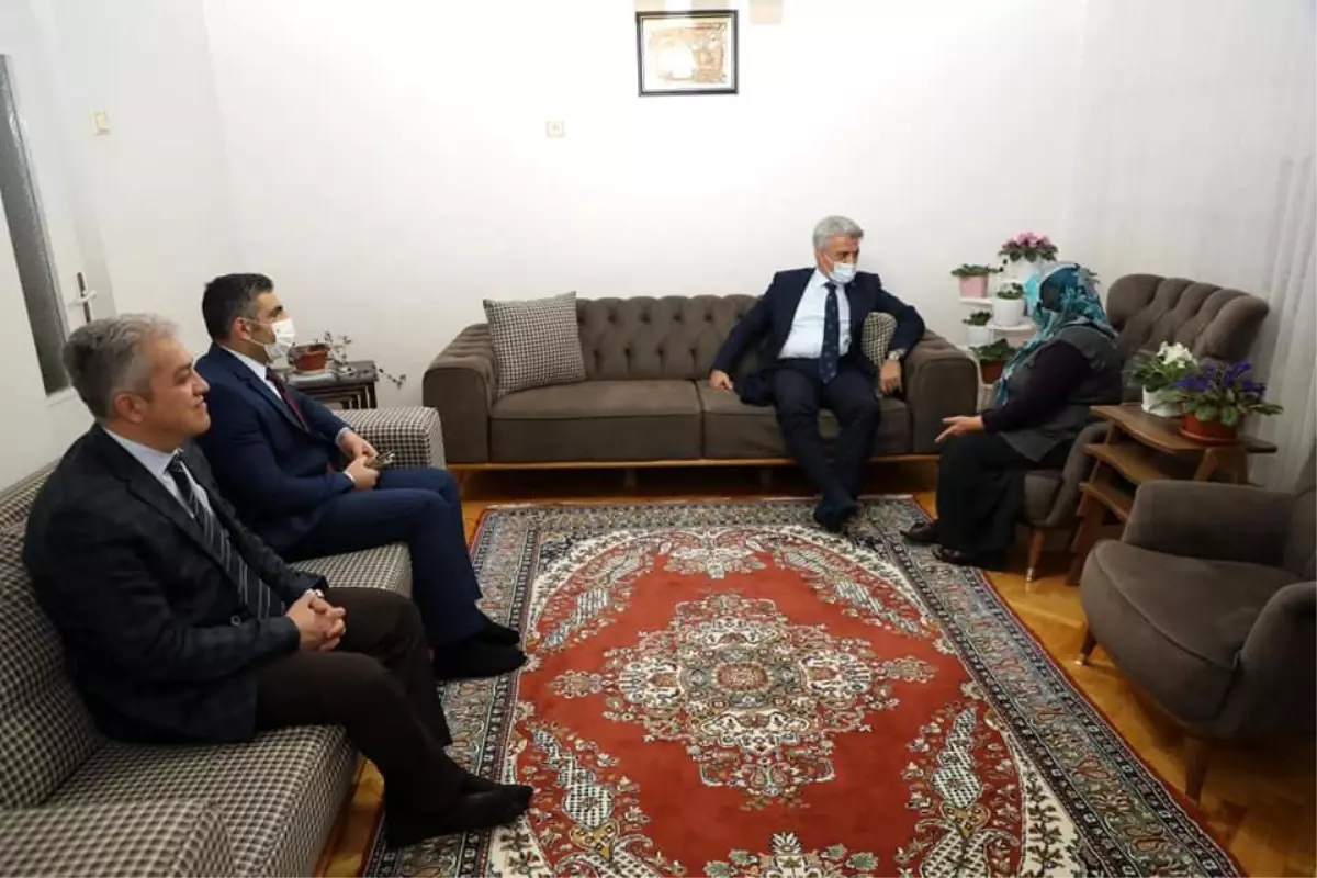 Sayın Valimiz, Şehit Yakını Havva Annemizi Ziyaret Etti