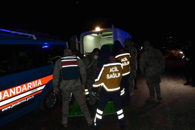 Siverek'te hafif ticari araç uçuruma düştü: 1'i bebek 2 ölü, 6 yaralı