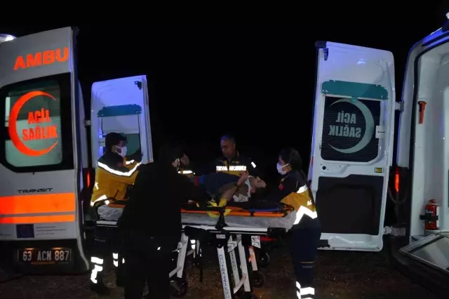 Siverek'te hafif ticari araç uçuruma düştü: 1'i bebek 2 ölü, 6 yaralı