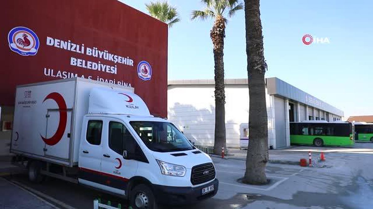 Kızılay'dan duyarlı personele madalya