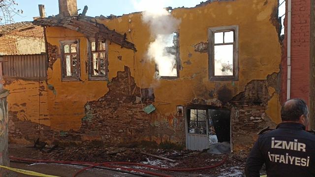 Son Dakika: Biri 3, diğerleri 2 yaşındaydı! İzmir'de evde yalnız bırakılan kardeşler yanarak can verdi
