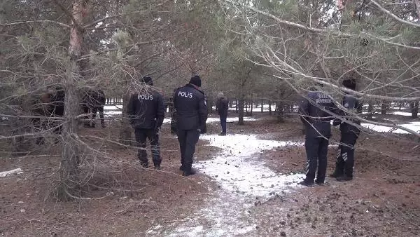 Yaklaşık 1 aydır kayıp olan lise öğrencisi, boynundan atkı ile asılı halde bulundu