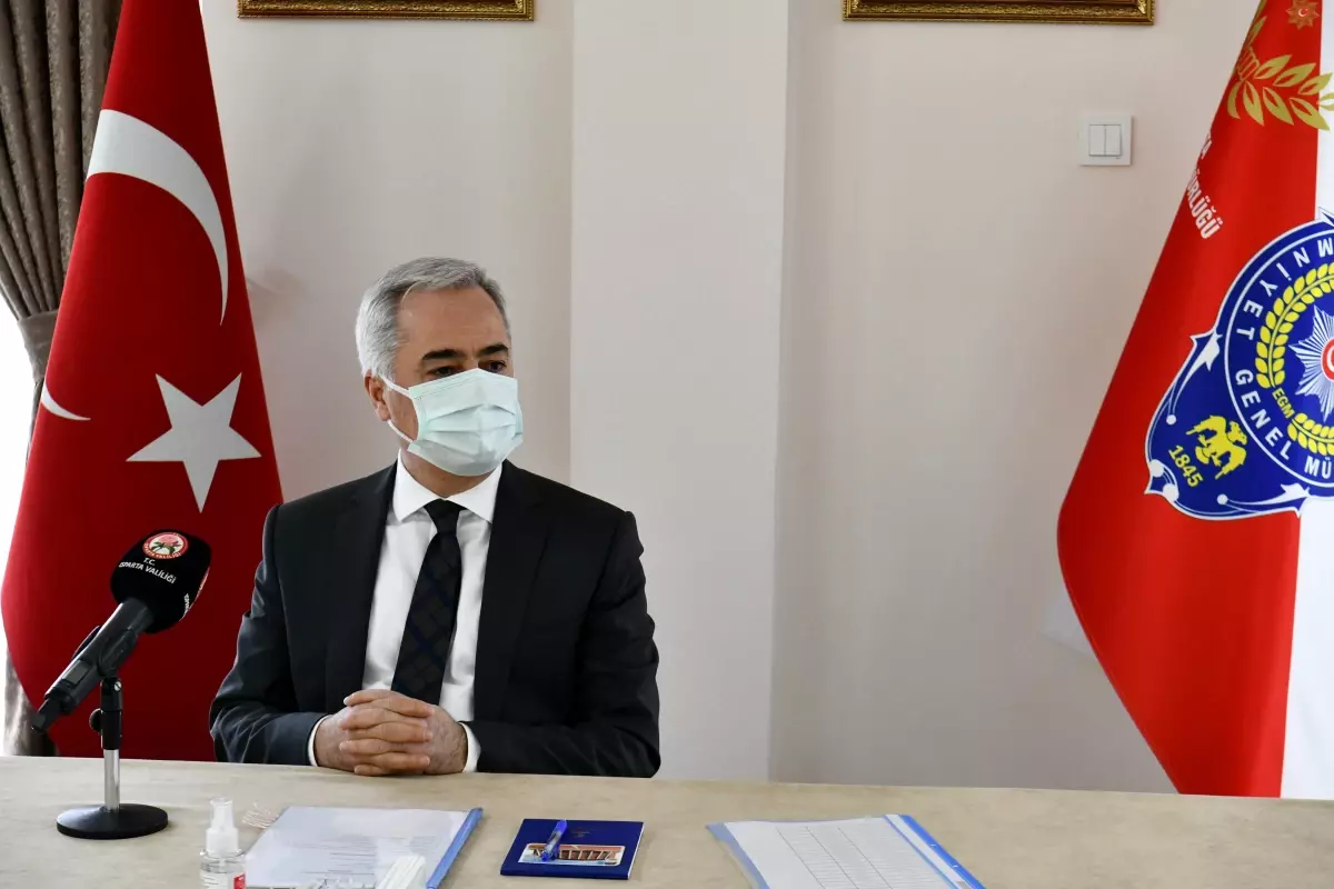 2021 yılının son kaymakamlar toplantısı Vali Ömer Seymenoğlu başkanlığında Isparta Polisevi'nde yapıldı.