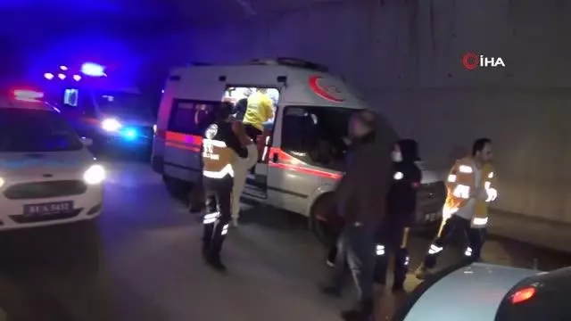 Kamyonet ile hafif ticari araç çarpıştı: 1 yaralı