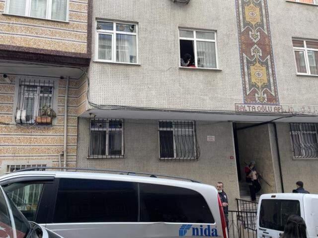 Kan donduran olay! Cinnet getiren baba, 7 yaşındaki oğlunu boğazını keserek öldürdü Kan donduran olay! Cinnet getiren baba, 7 yaşındaki oğlunu boğazını keserek öldürdü