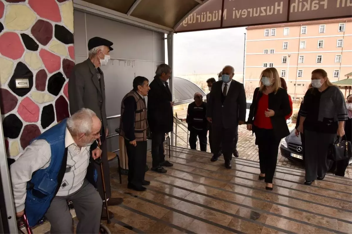 Hanımefendi Işık'tan Gönüllere Dokunan Ziyaret