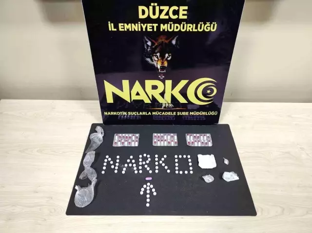 Şüphe üzerine durdurulan araçta çok miktarda uyuşturucu bulundu