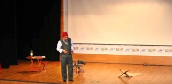 Ahmet Yenilmez, İstiklal Şairi Mehmet Akif Ersoy'u Sultangazililer için canlandırdı