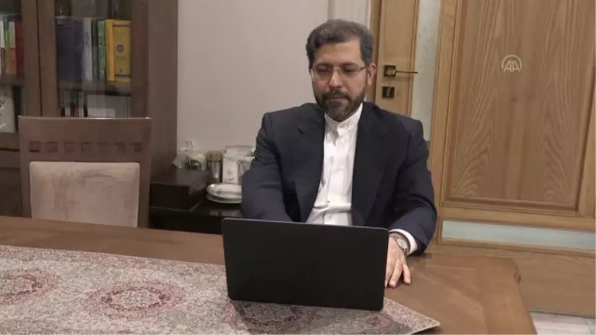 İran Dışişleri Bakanlığı Sözcüsü Hatibzade, AA'nın 'Yılın Fotoğrafları'nı oyladı
