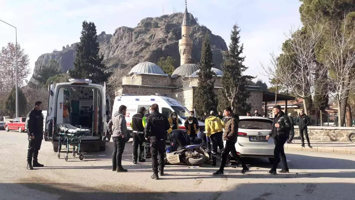 Osmancık'ta otomobil ile motosiklet çarpıştı: 1 yaralı