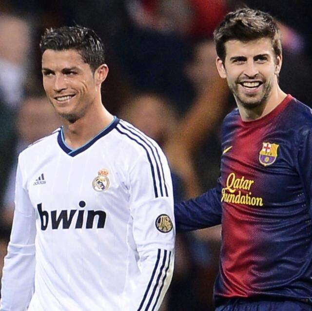 Ronaldo herkese küçük dilini yutturacak! Messi'nin yerine transfer olmak için telefon açtı Ronaldo herkese küçük dilini yutturacak! Messi'nin yerine transfer olmak için telefon açtı