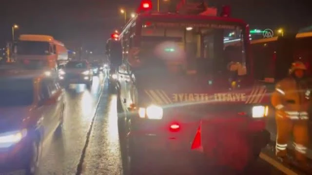 Son dakika haber | İncirli'de metrobüs yangını