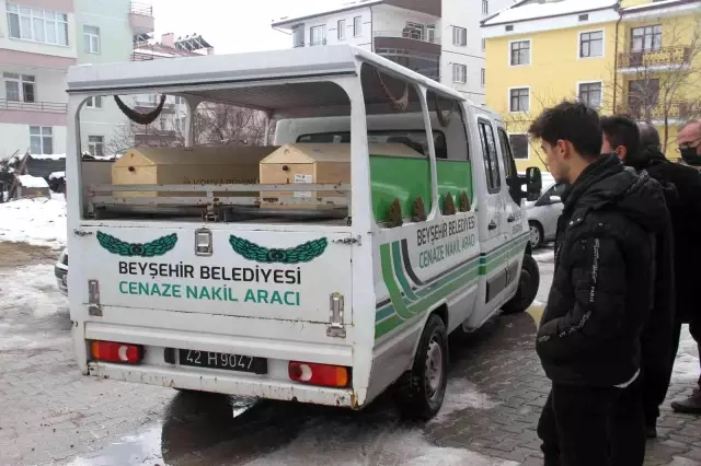 Lise öğretmeni evinde ölü bulundu