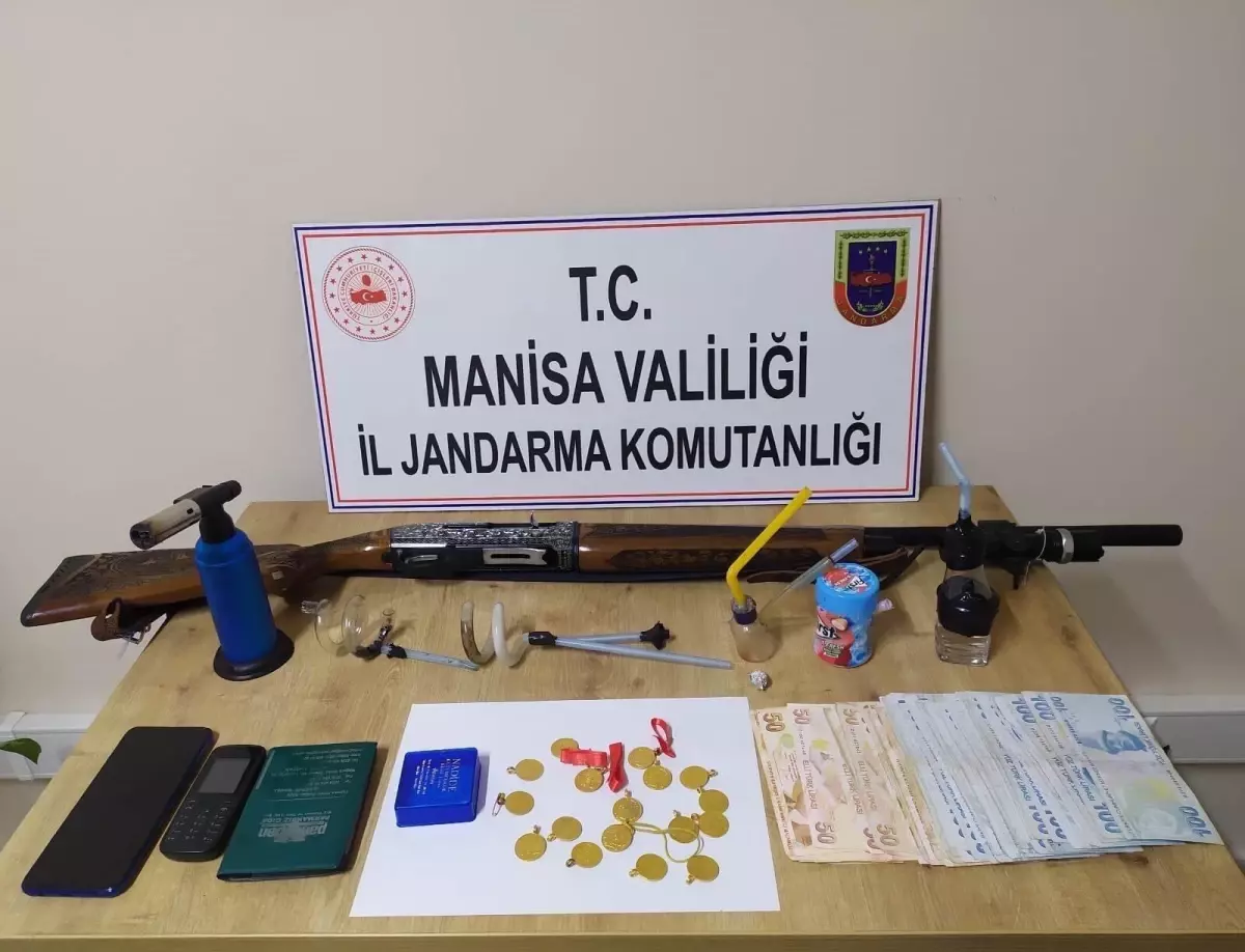 Manisa'da 2 hırsızlık şüphelisi tutuklandı