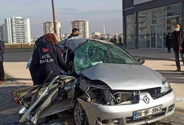 Ankara'da tırla otomobil çarpıştı: 3 yaralı