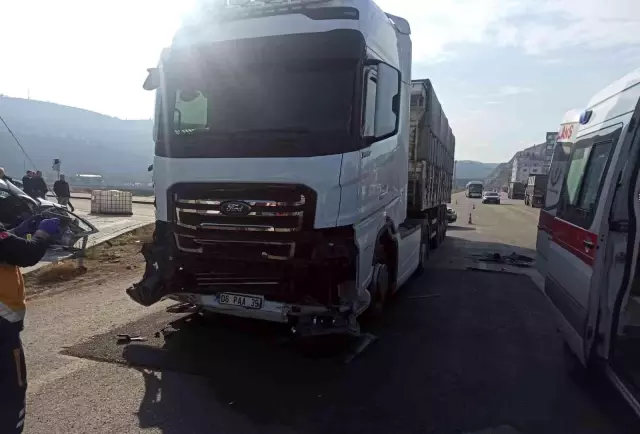 Ankara'da tırla otomobil çarpıştı: 3 yaralı