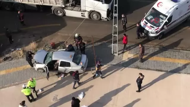 Ankara'da tırla otomobil çarpıştı: 3 yaralı
