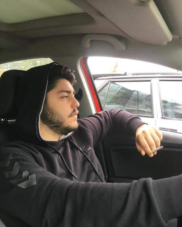 Sosyal medya fenomeni Murat Övüç'ün oğluna hapis cezası Sosyal medya fenomeni Murat Övüç'ün oğluna hapis cezası